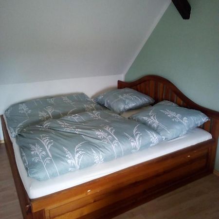 Kleine Ferienwohnung Am Kahlaer Markt Kahla  Buitenkant foto